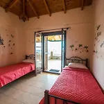 Kelly's In Stoupa Villa