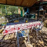 Kelly's In Stoupa Villa *