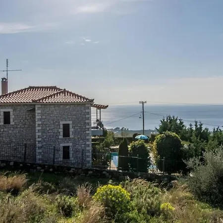 Kelly's In Stoupa Neokhorion (Messenia)