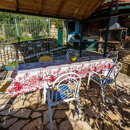 Kelly's In Stoupa Villa *