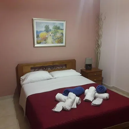 فيلة Kelly's In Stoupa