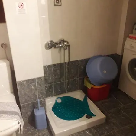 Kelly's In Stoupa * Neokhorion (Messenia)